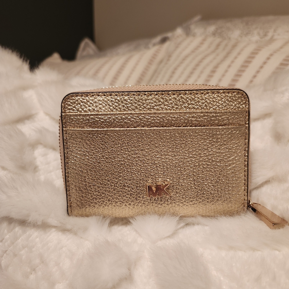 Michael Kors Gold Wallet